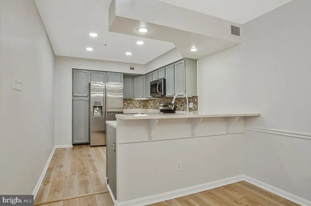 2700 SUMMERVIEW WAY #304 Annapolis, MD 21401