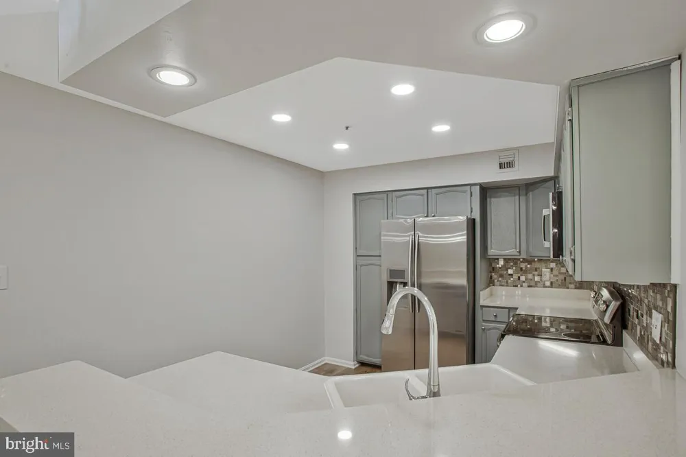 2700 SUMMERVIEW WAY #304 Annapolis, MD 21401