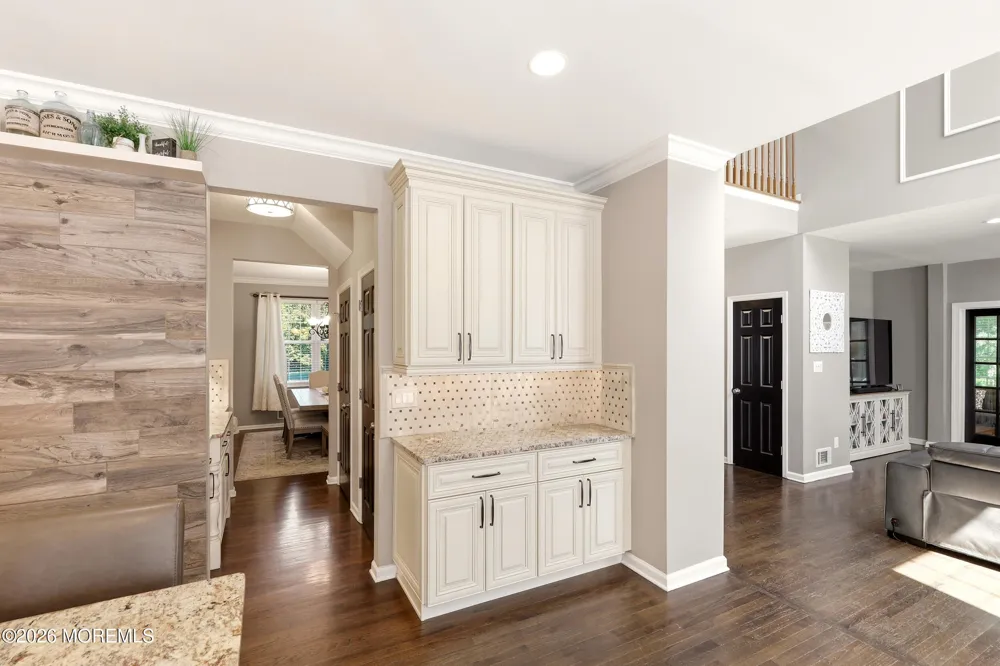 11 Swallow Tail Court Jackson, NJ 08527