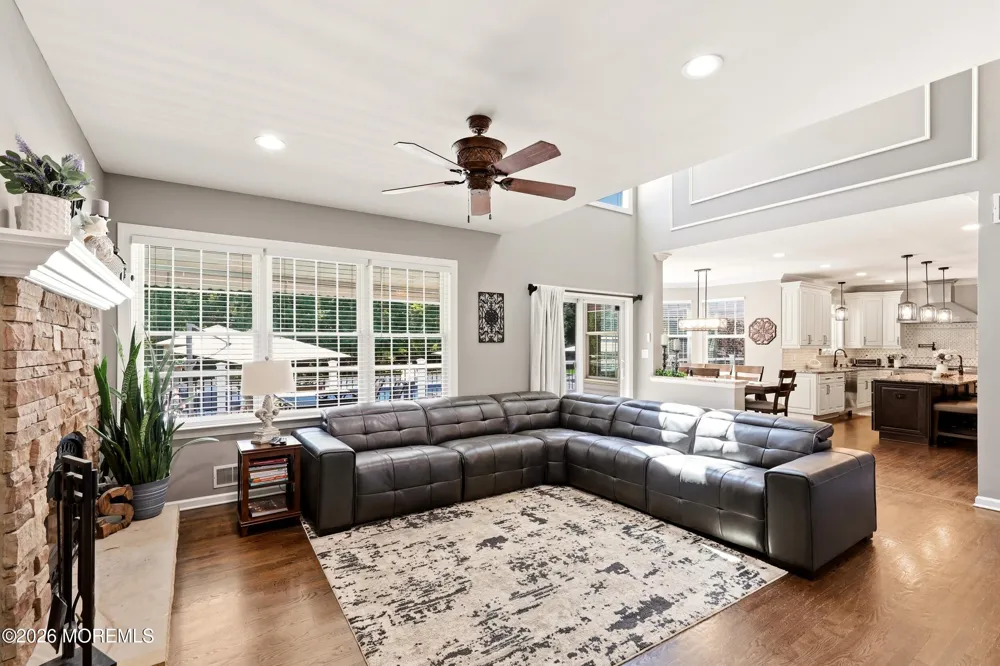 11 Swallow Tail Court Jackson, NJ 08527