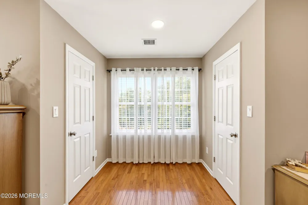 11 Swallow Tail Court Jackson, NJ 08527
