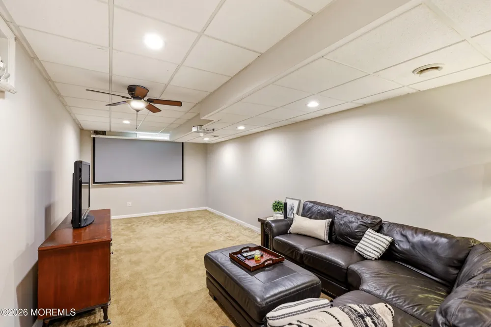11 Swallow Tail Court Jackson, NJ 08527