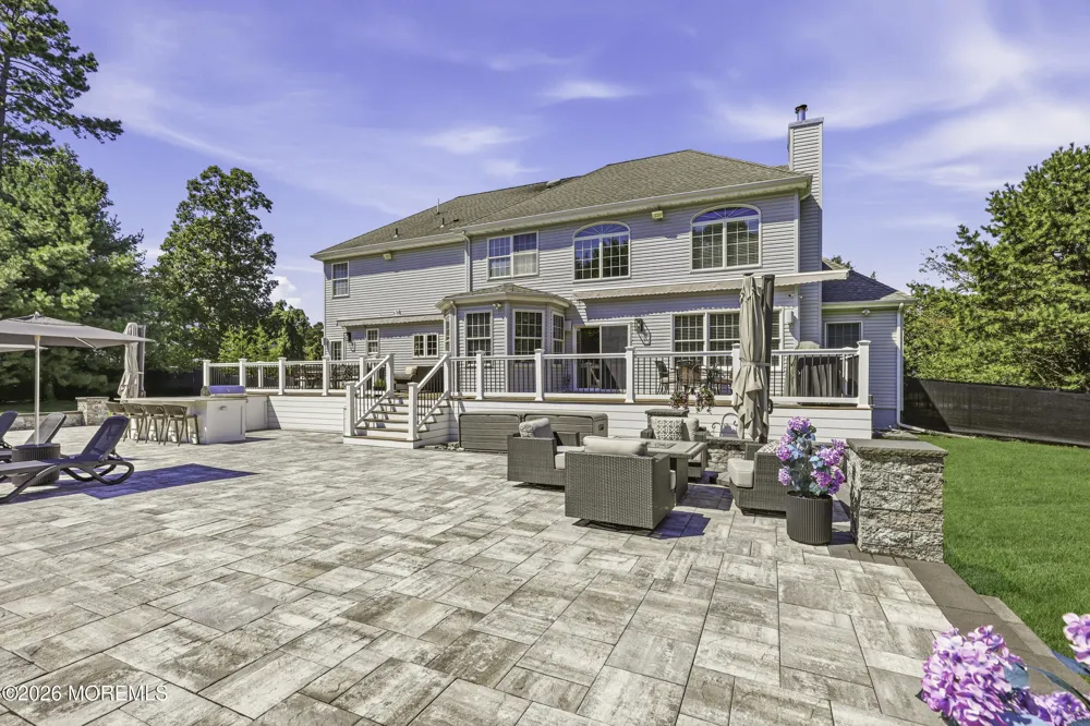 11 Swallow Tail Court Jackson, NJ 08527