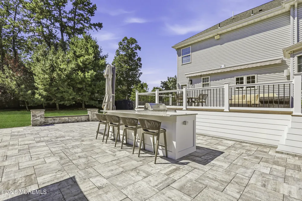11 Swallow Tail Court Jackson, NJ 08527