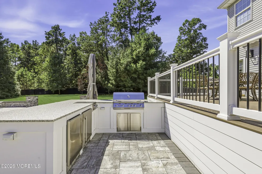 11 Swallow Tail Court Jackson, NJ 08527