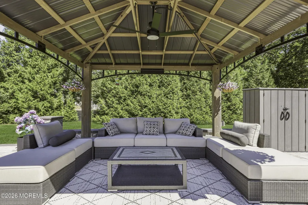 11 Swallow Tail Court Jackson, NJ 08527