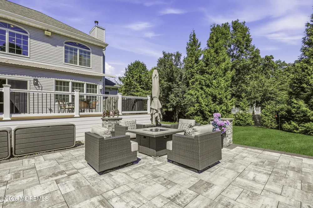 11 Swallow Tail Court Jackson, NJ 08527