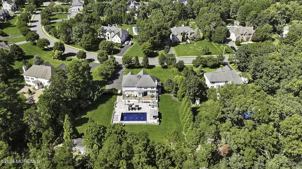 11 Swallow Tail Court Jackson, NJ 08527