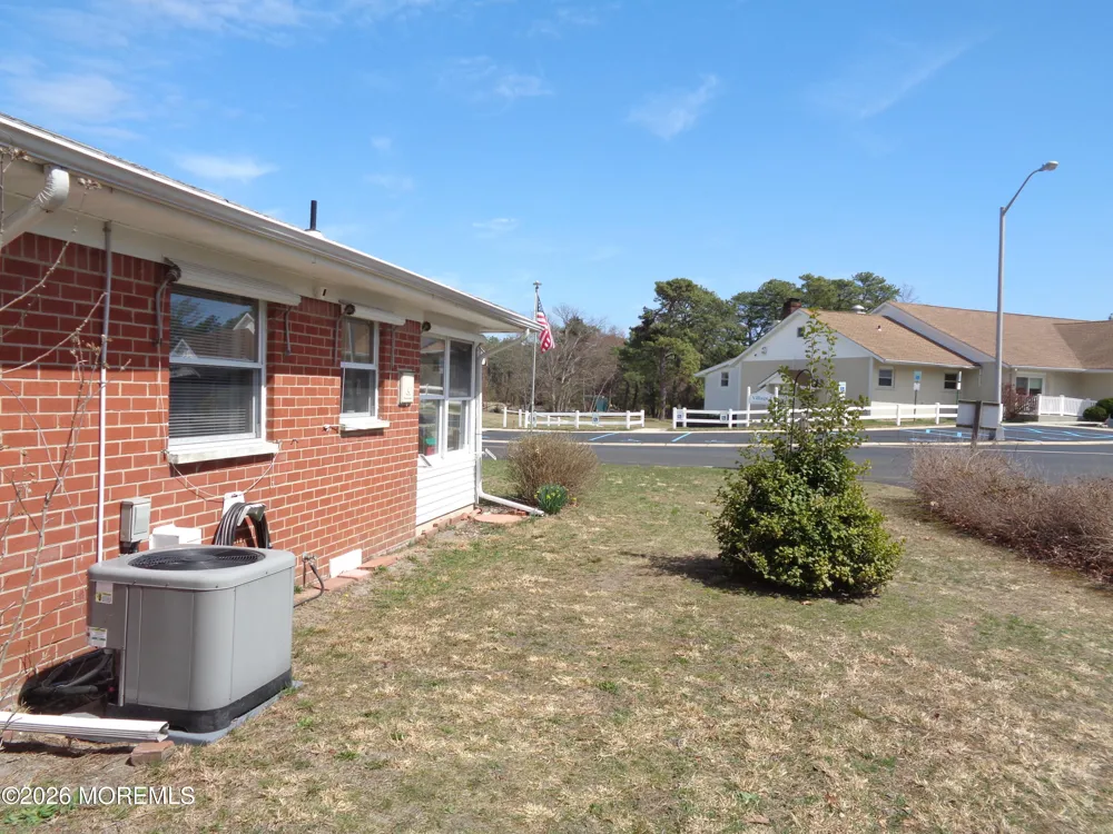94 Fairway Lane Whiting, NJ 08759