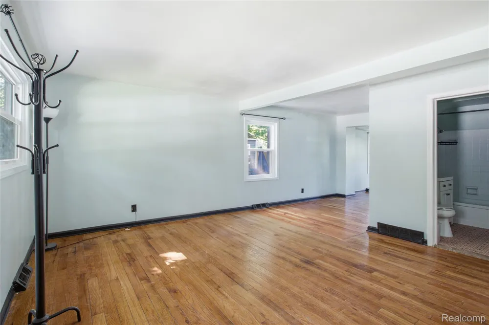 1408 Mohawk Avenue Royal Oak City, MI 48067