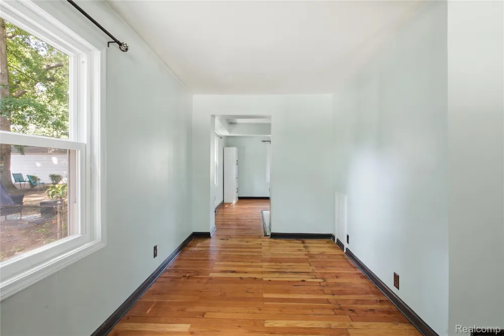 1408 Mohawk Avenue Royal Oak City, MI 48067
