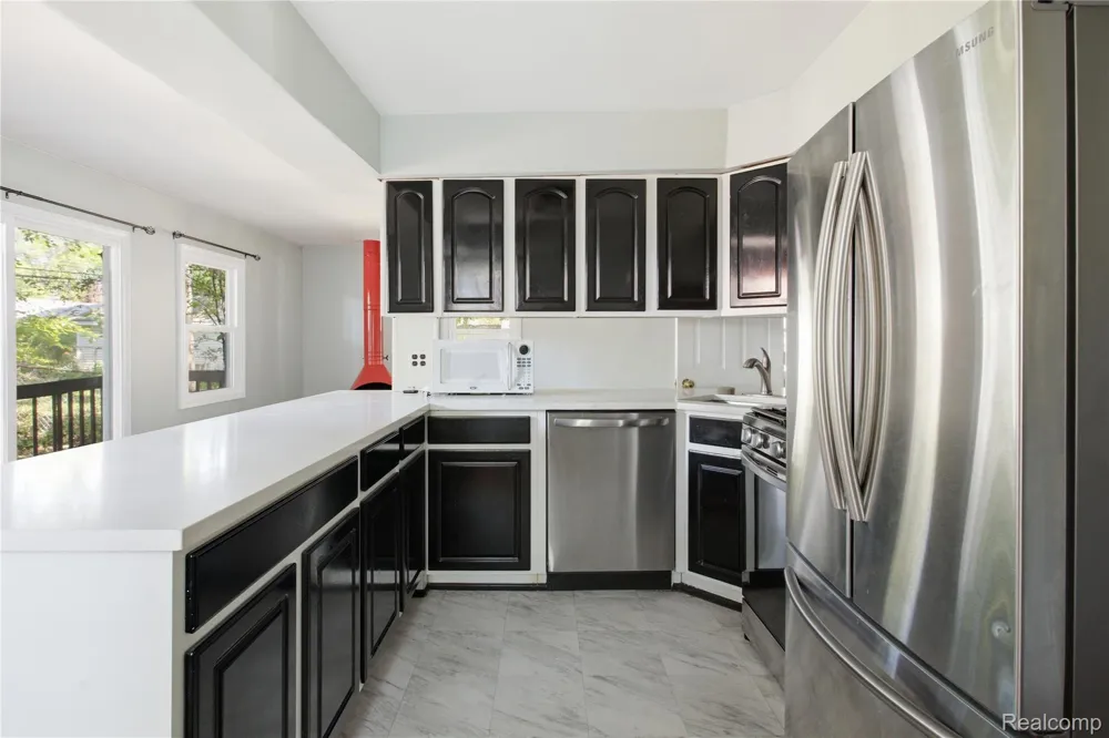 1408 Mohawk Avenue Royal Oak City, MI 48067