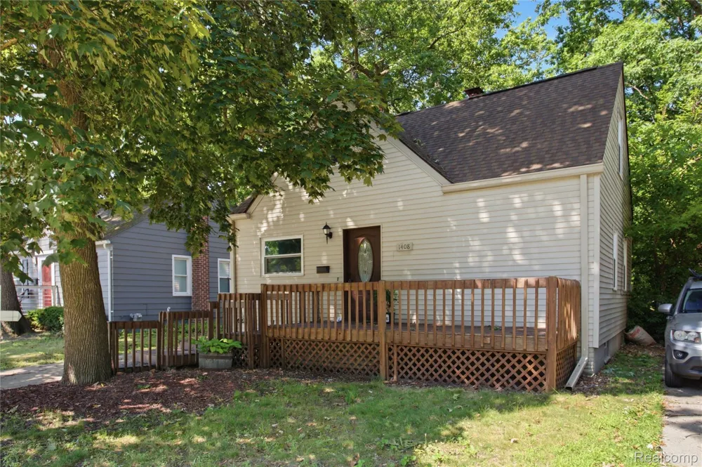 1408 Mohawk Avenue Royal Oak City, MI 48067