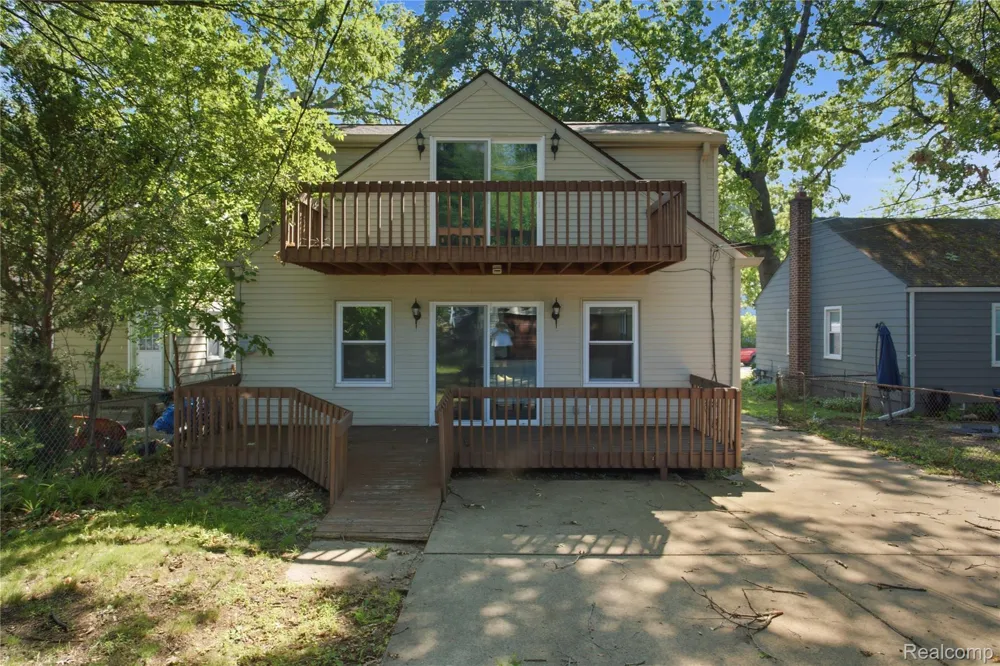 1408 Mohawk Avenue Royal Oak City, MI 48067