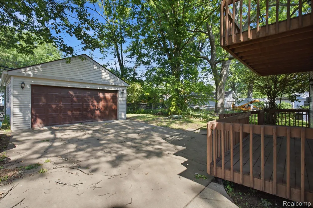 1408 Mohawk Avenue Royal Oak City, MI 48067
