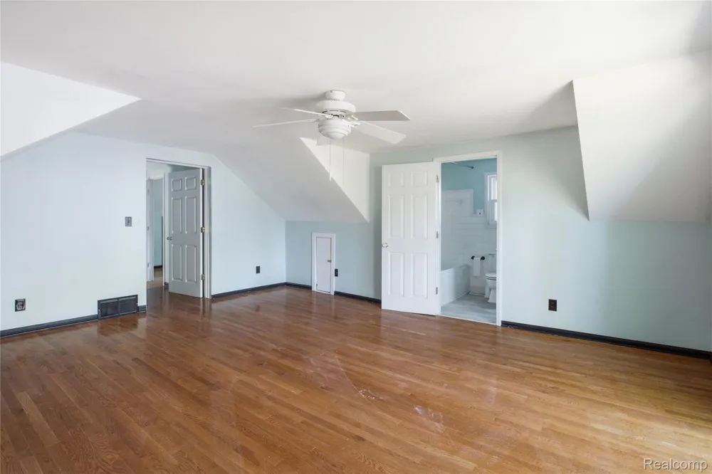 1408 Mohawk Avenue Royal Oak City, MI 48067