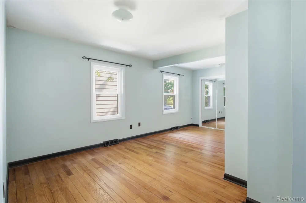 1408 Mohawk Avenue Royal Oak City, MI 48067