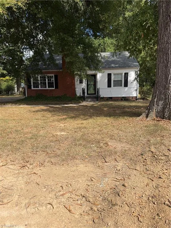 320 Maple Street Eden, NC 27288
