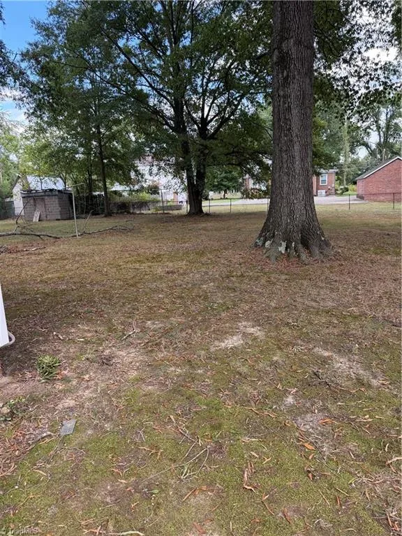 320 Maple Street Eden, NC 27288