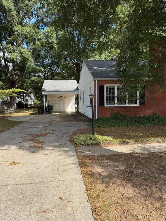 320 Maple Street Eden, NC 27288