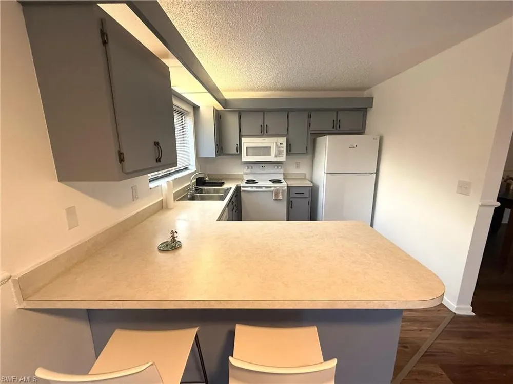 1406 Park Shore Circle #3 Fort Myers, FL 33901