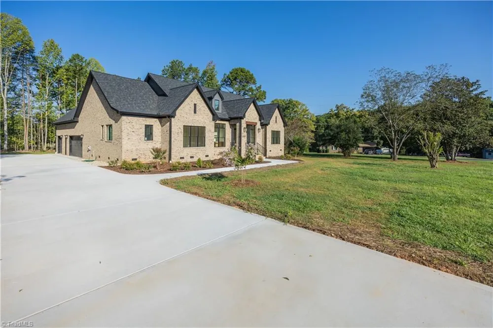 2137 Patriot Woods Drive Asheboro, NC 27205