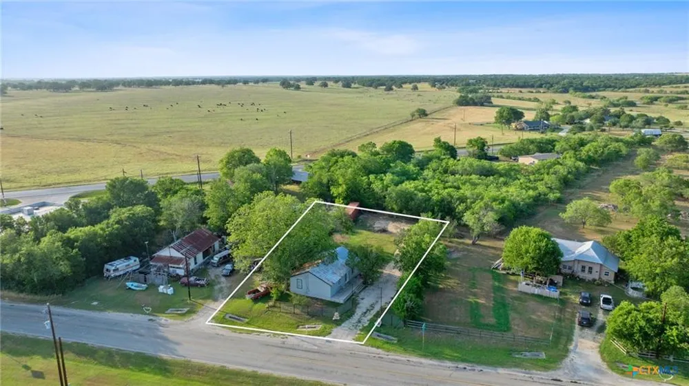 6071 Fm 713 Dale, TX 78616