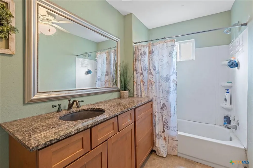 6071 Fm 713 Dale, TX 78616
