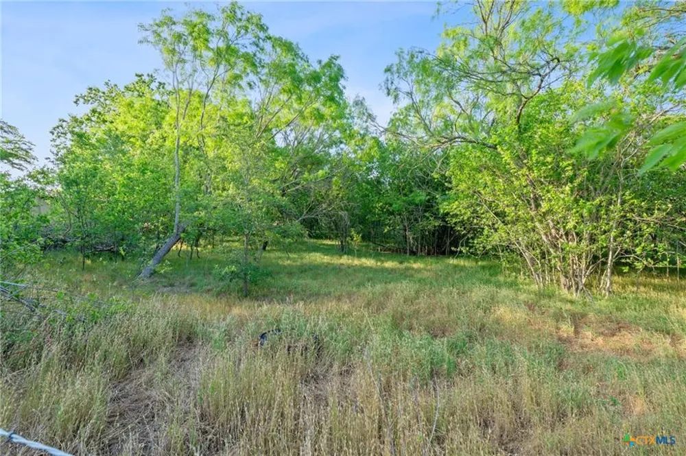 6071 Fm 713 Dale, TX 78616