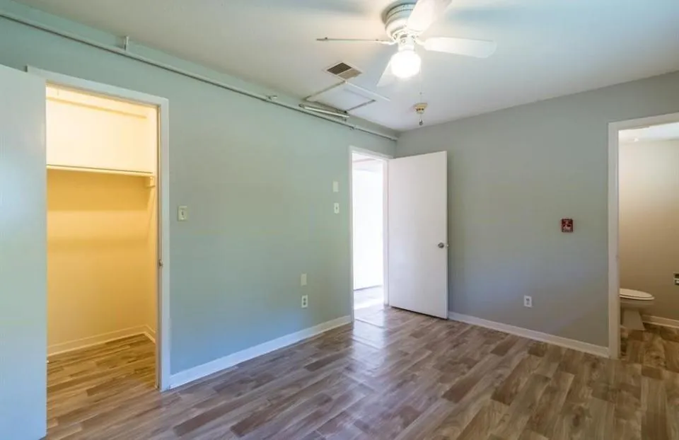 7621 Gleason Road Houston, TX 77016
