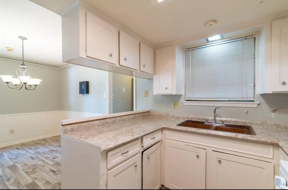 7621 Gleason Road Houston, TX 77016
