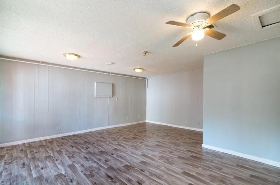 7621 Gleason Road Houston, TX 77016