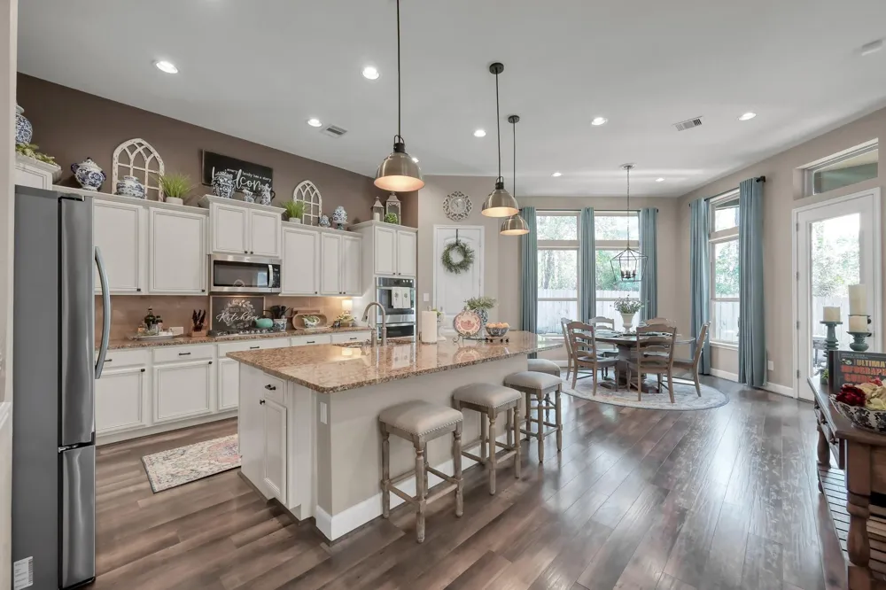 1930 Parnevik Place Conroe, TX 77304