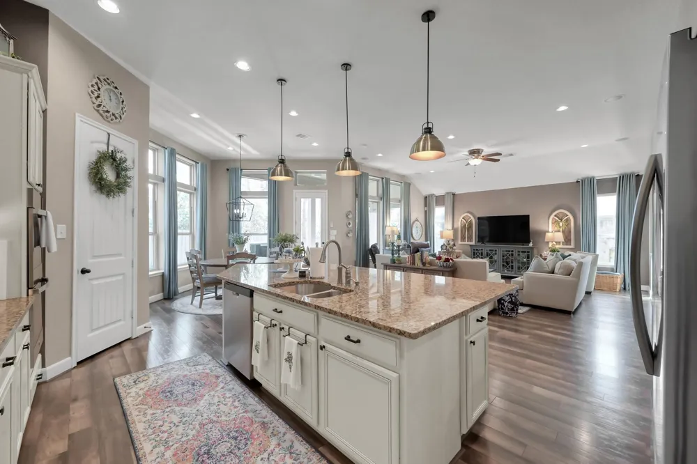 1930 Parnevik Place Conroe, TX 77304