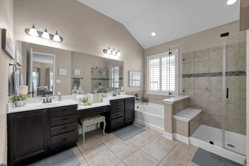 1930 Parnevik Place Conroe, TX 77304