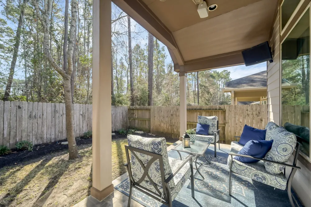 1930 Parnevik Place Conroe, TX 77304
