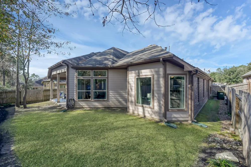 1930 Parnevik Place Conroe, TX 77304