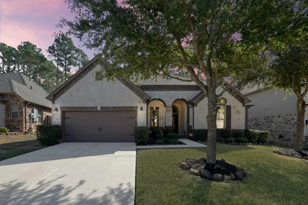 1930 Parnevik Place Conroe, TX 77304