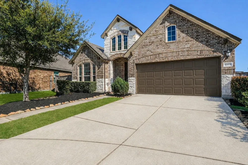 10906 Avana Falls Lane Richmond, TX 77406