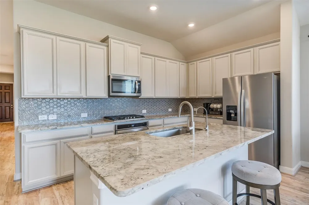 10906 Avana Falls Lane Richmond, TX 77406