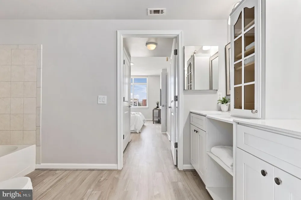 930 WAYNE AVENUE #1305 Silver Spring, MD 20910