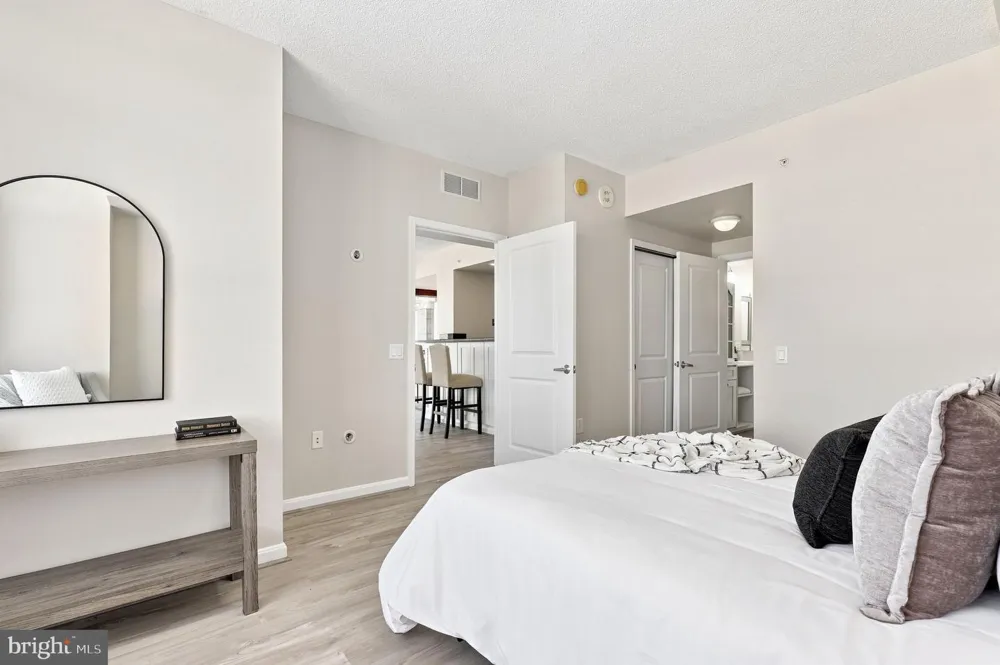 930 WAYNE AVENUE #1305 Silver Spring, MD 20910