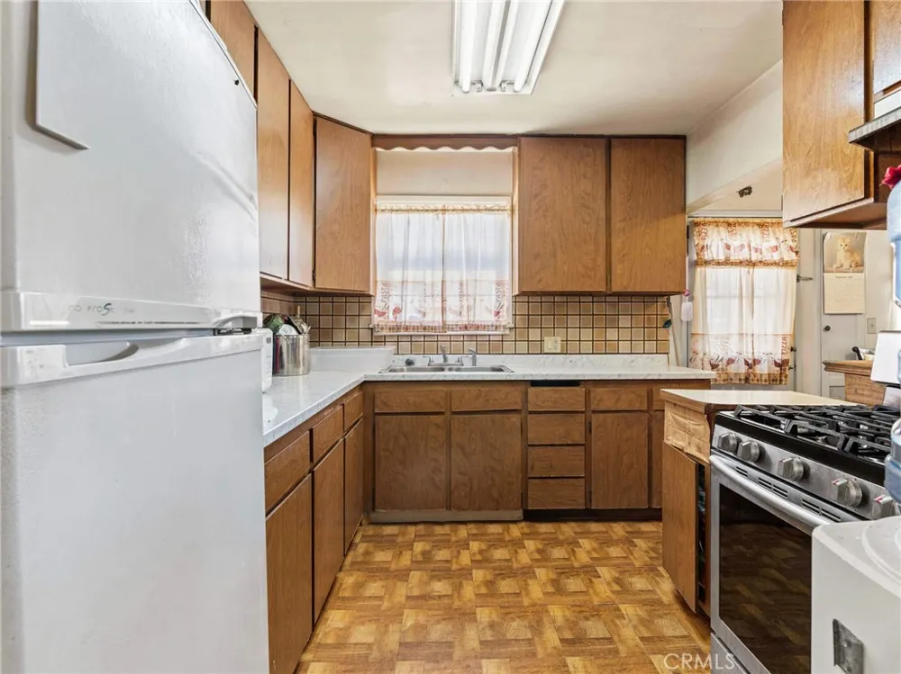 3145 Indiana South Gate, CA 90280