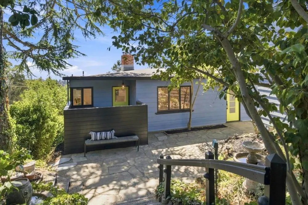 5915 Rincon Drive Oakland, CA 94611