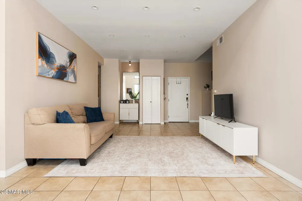 13331 Moorpark Street #328 Sherman Oaks, CA 91423