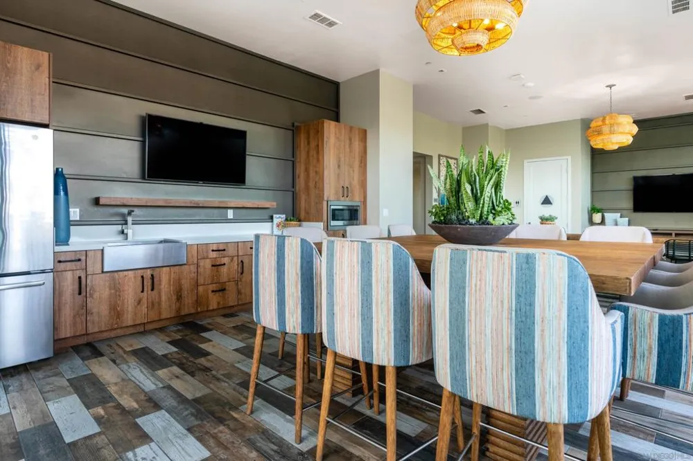 355 Cleveland St #211 Oceanside, CA 92054