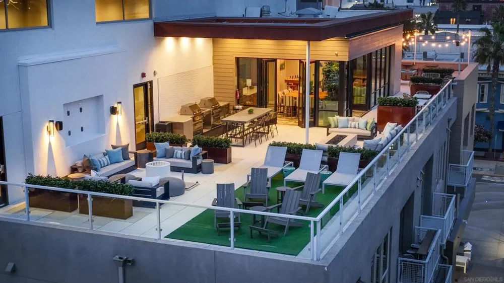 355 Cleveland St #211 Oceanside, CA 92054