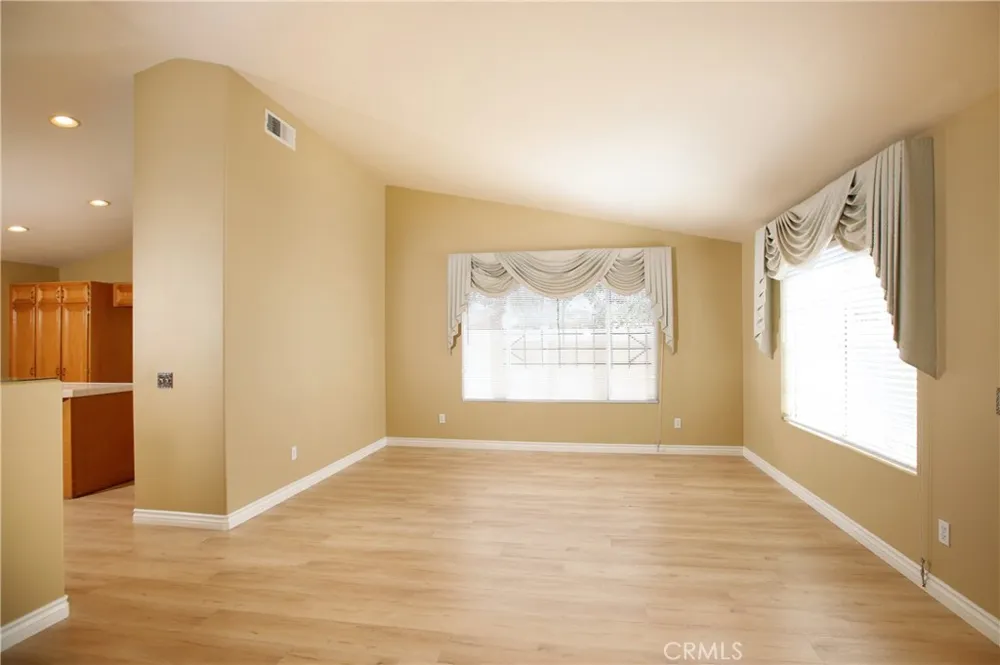 19707 Skyview Court Canyon Country, CA 91351