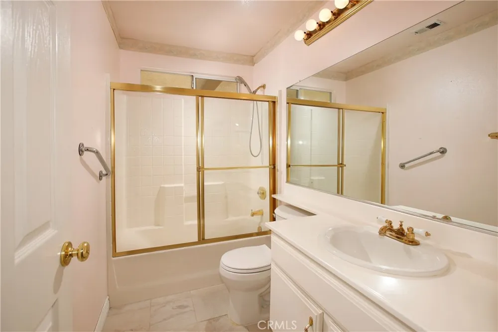 19707 Skyview Court Canyon Country, CA 91351
