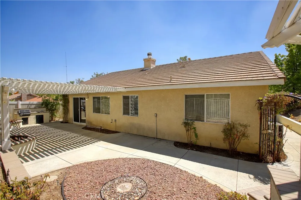 19707 Skyview Court Canyon Country, CA 91351